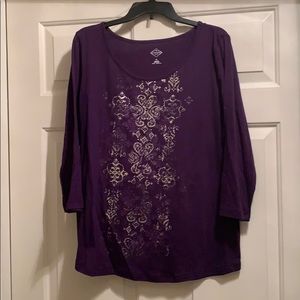 NWT Active Top with silver print